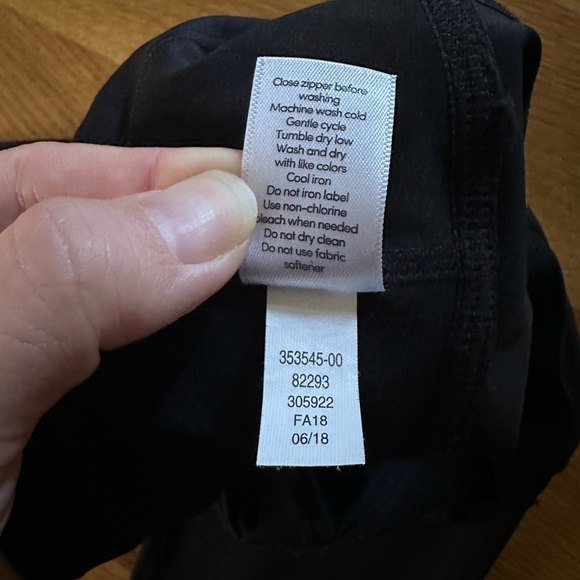 Athleta Run Free 7/8 Tight - Picture 12 of 12